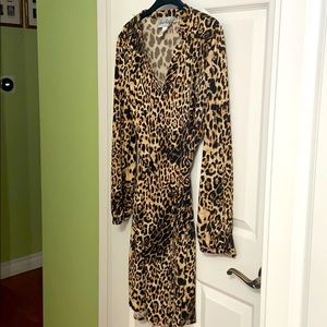 Long sleeve leopard dress